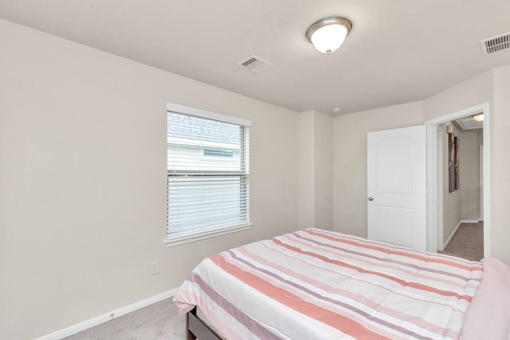 Photo of Bedroom in Katy