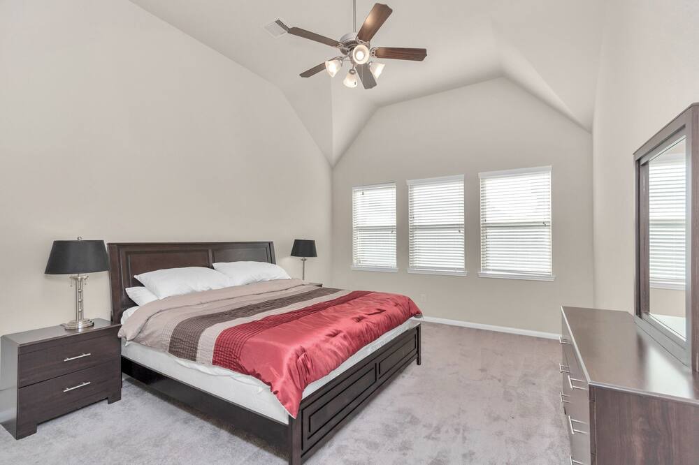 Photo of Bedroom in Katy