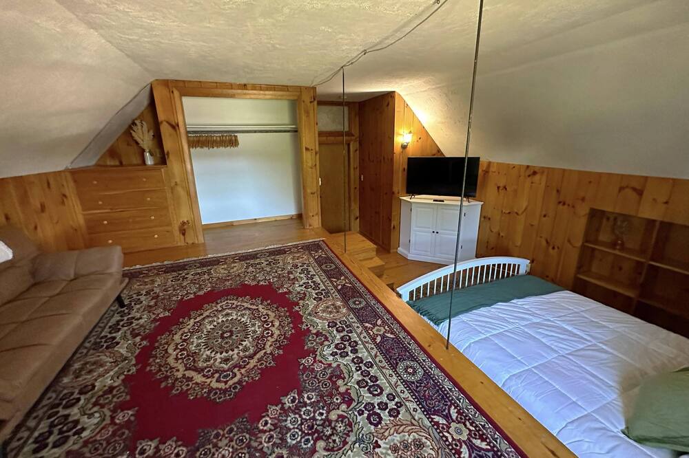 Photo of Bedroom in Hooksett