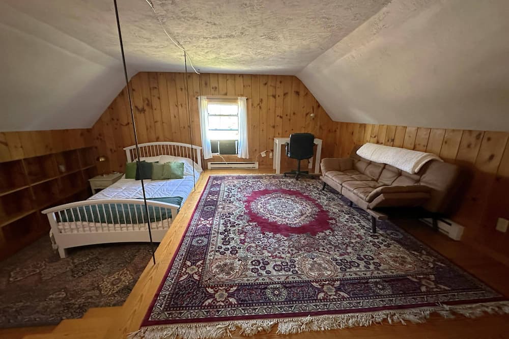 Photo of Bedroom in Hooksett