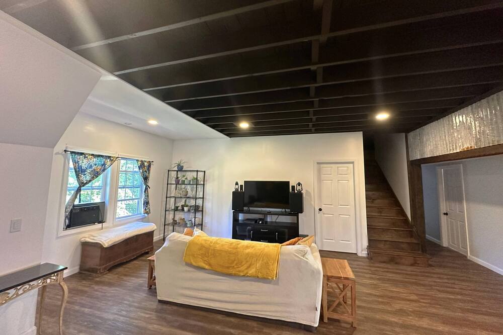 Photo of Livingroom in Hooksett