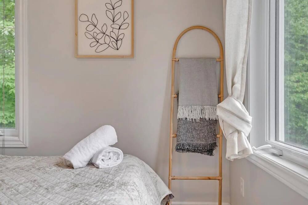 Photo of Bedroom in Mont Ste. Marie