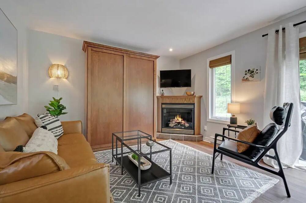 Photo of Livingroom in Mont Ste. Marie