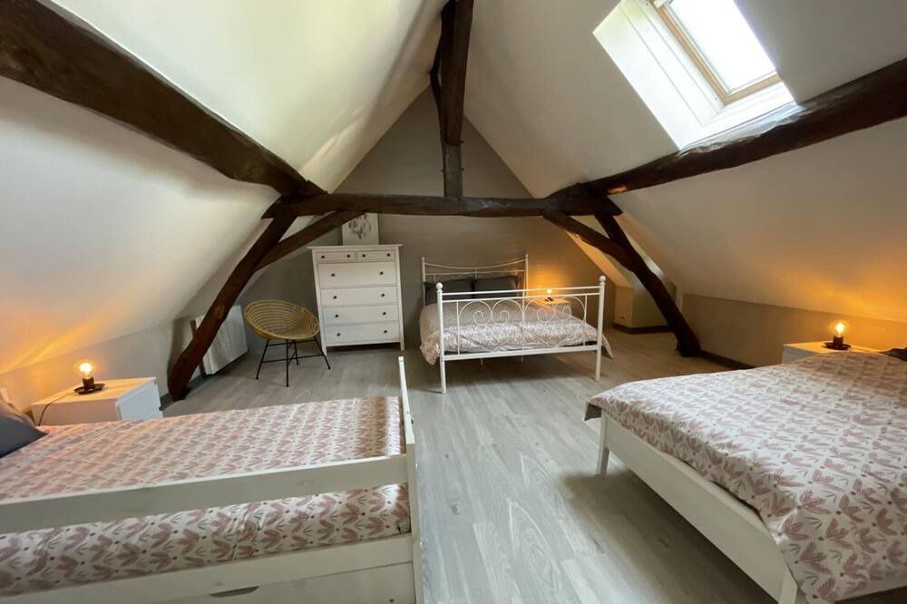 Photo of Bedroom in Manthelan