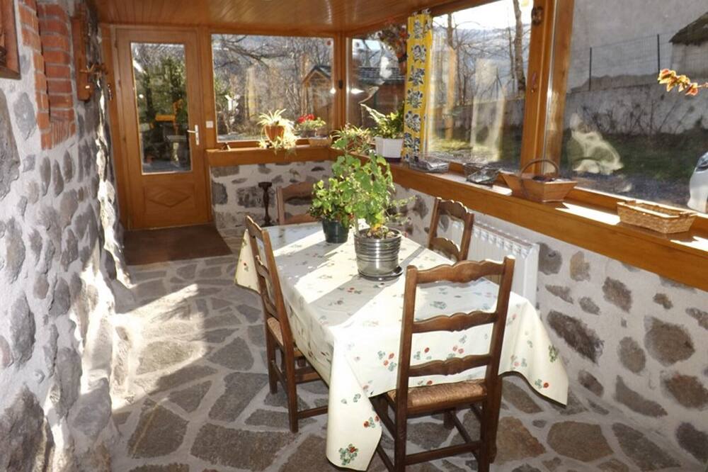 Photo of Others in Dienne