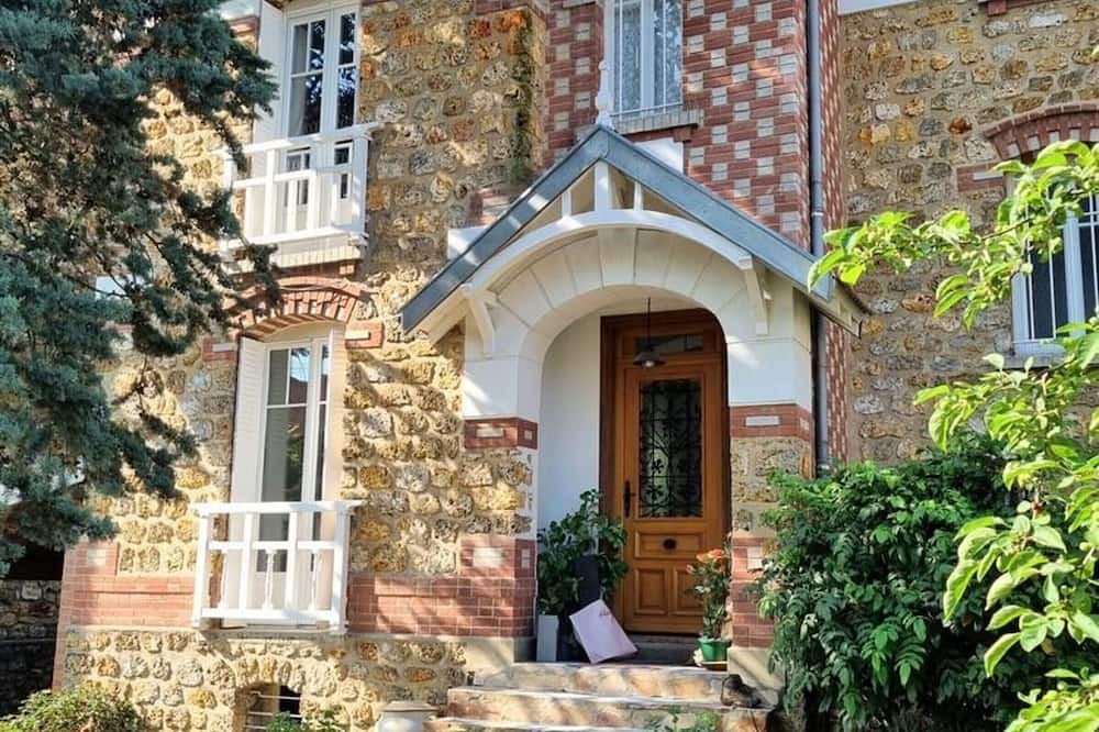 Photo of Outdoor in Saint-Leu-la-Foret