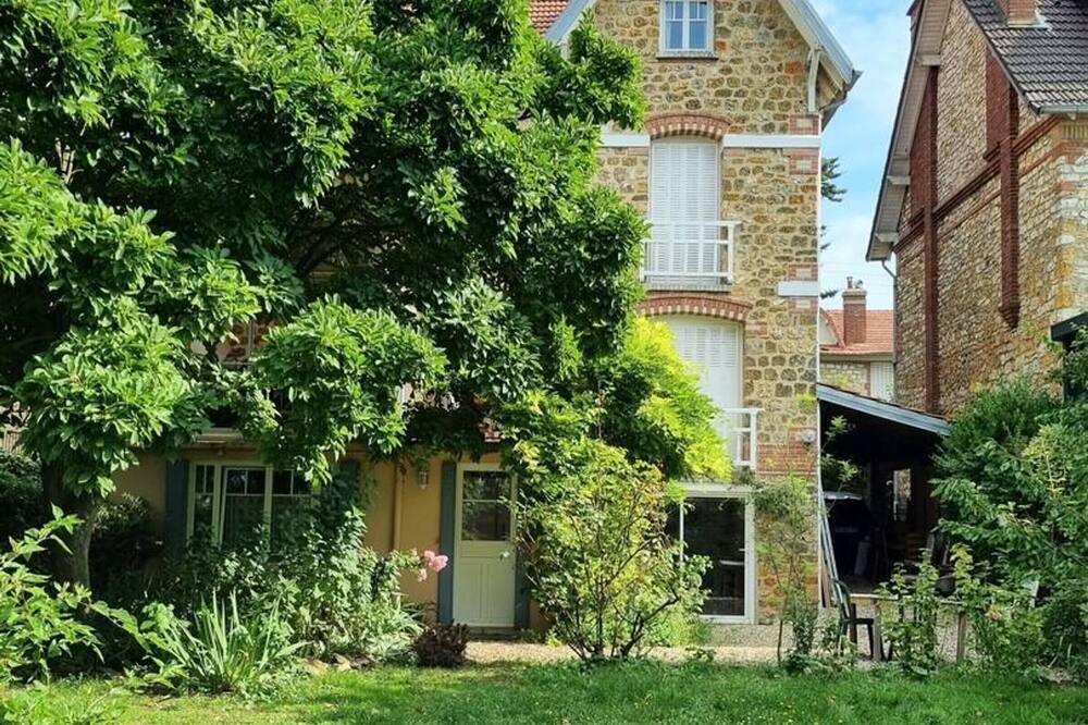 Photo of Outdoor in Saint-Leu-la-Foret