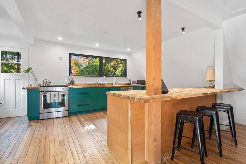 Photo of Kitchen in Beamsville