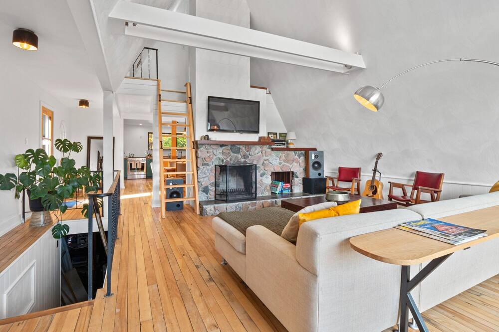 Photo of Livingroom in Beamsville
