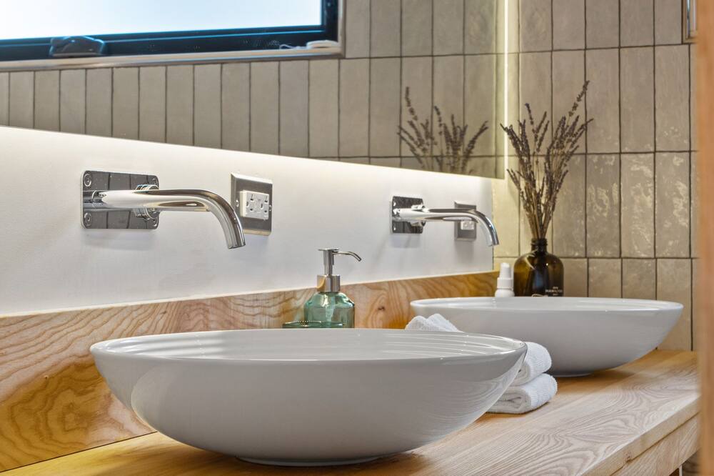 Photo of Bathroom in Beamsville