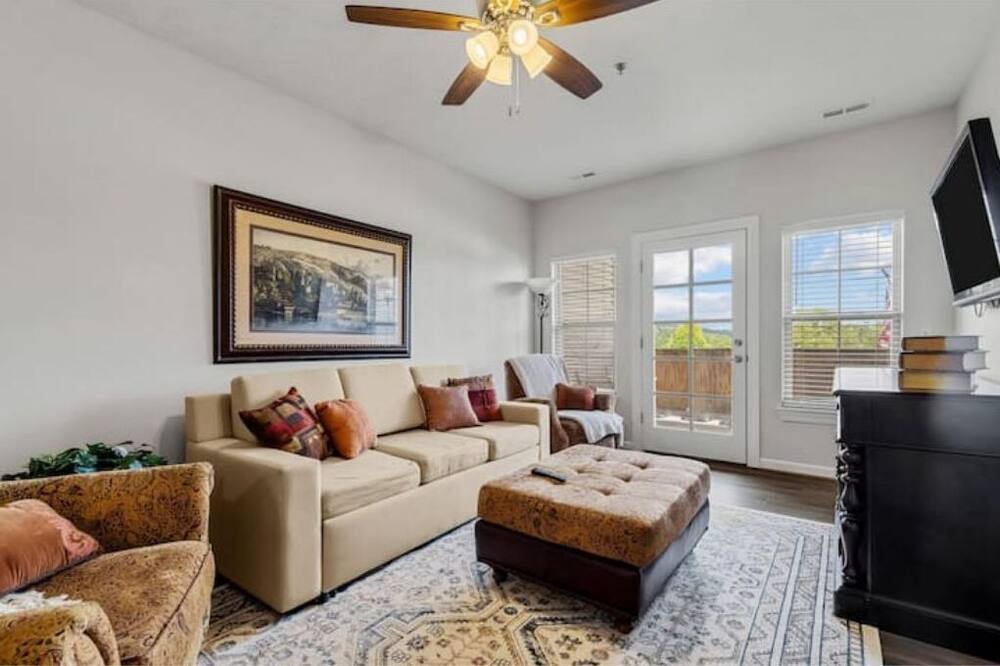 Photo of Livingroom in Blue Eye