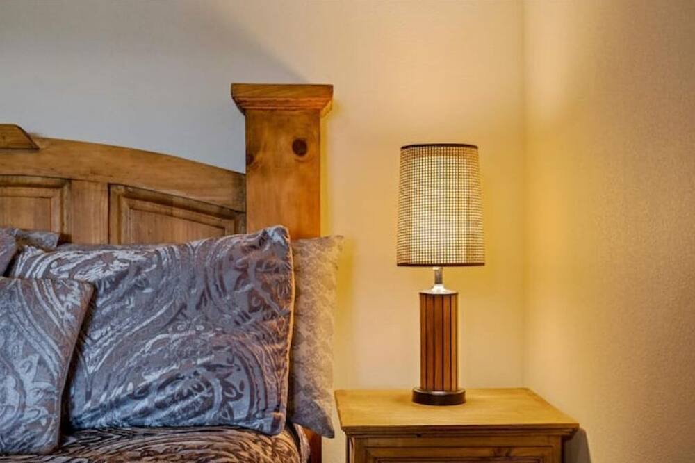 Photo of Bedroom in Blue Eye