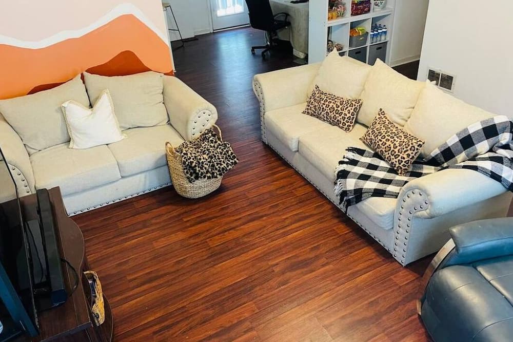 Photo of Livingroom in Mount Zion