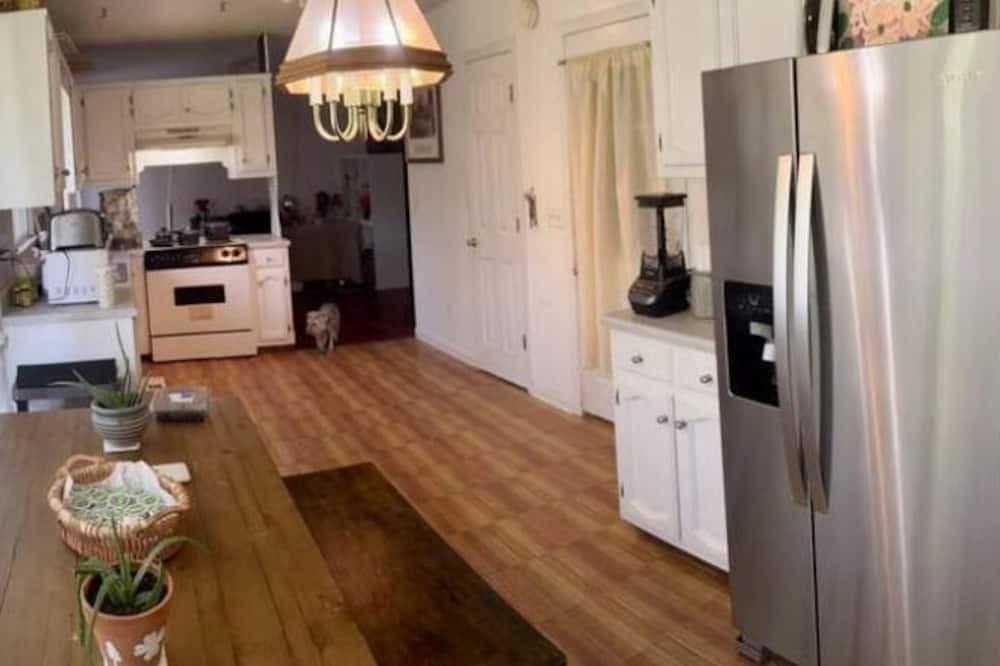 Photo of Kitchen in Mount Zion