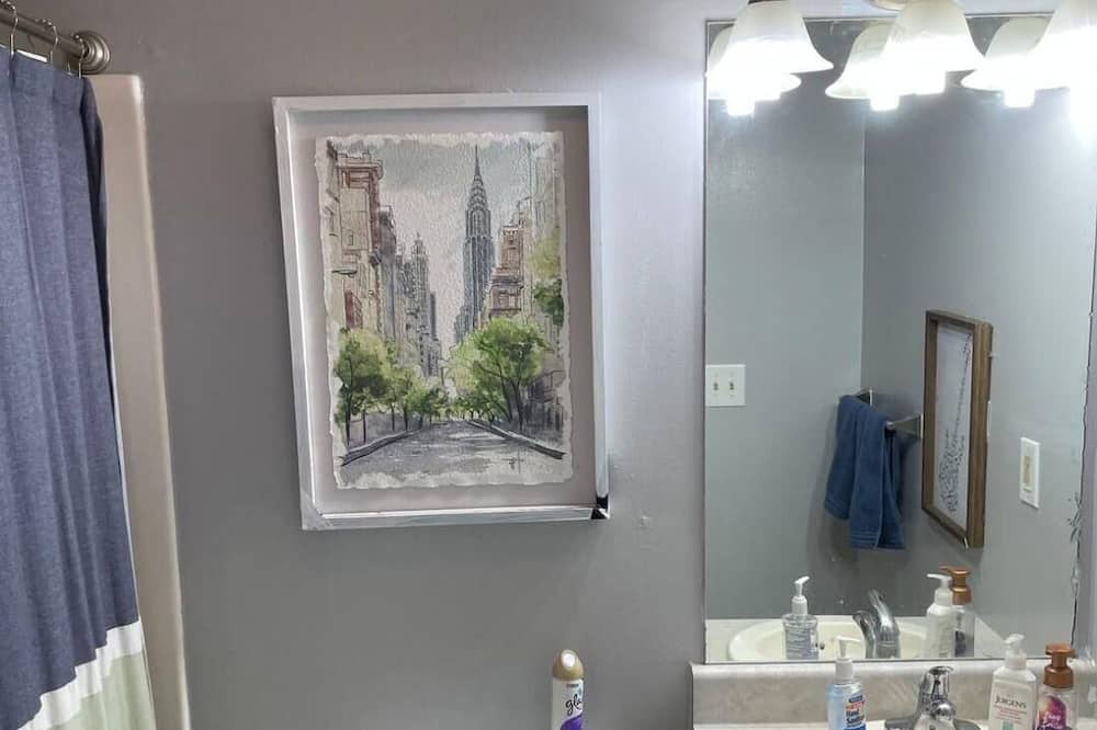 Photo of Bathroom in Mount Zion