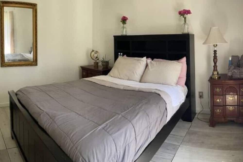 Photo of Bedroom in Mount Zion