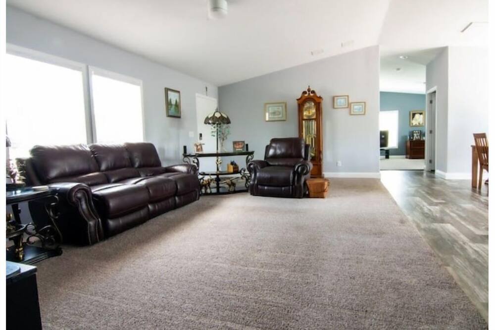 Photo of Livingroom in Camp Verde