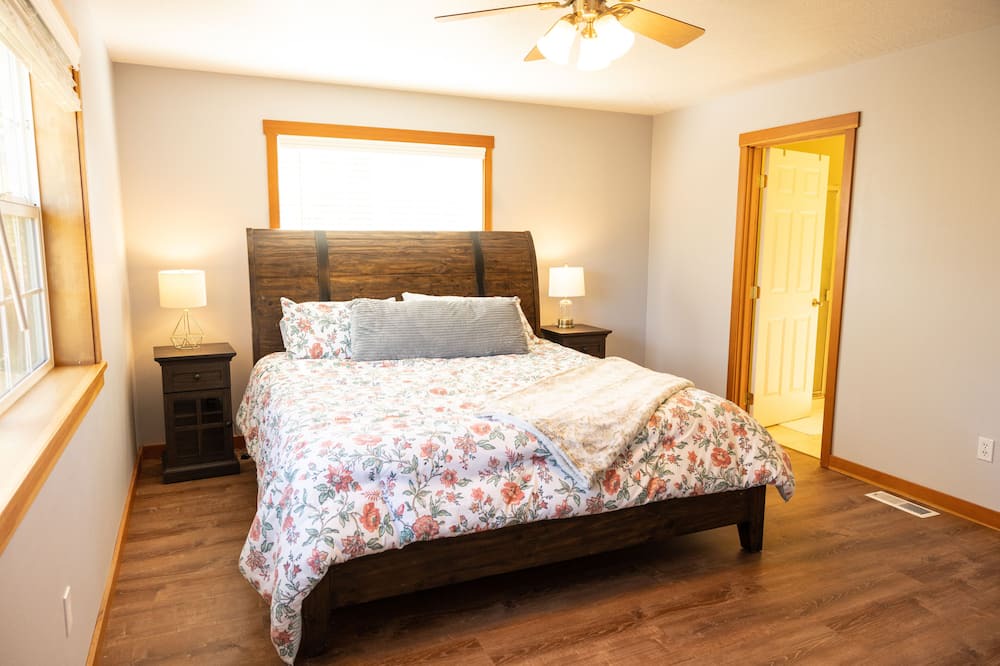 Photo of Bedroom in Saginaw