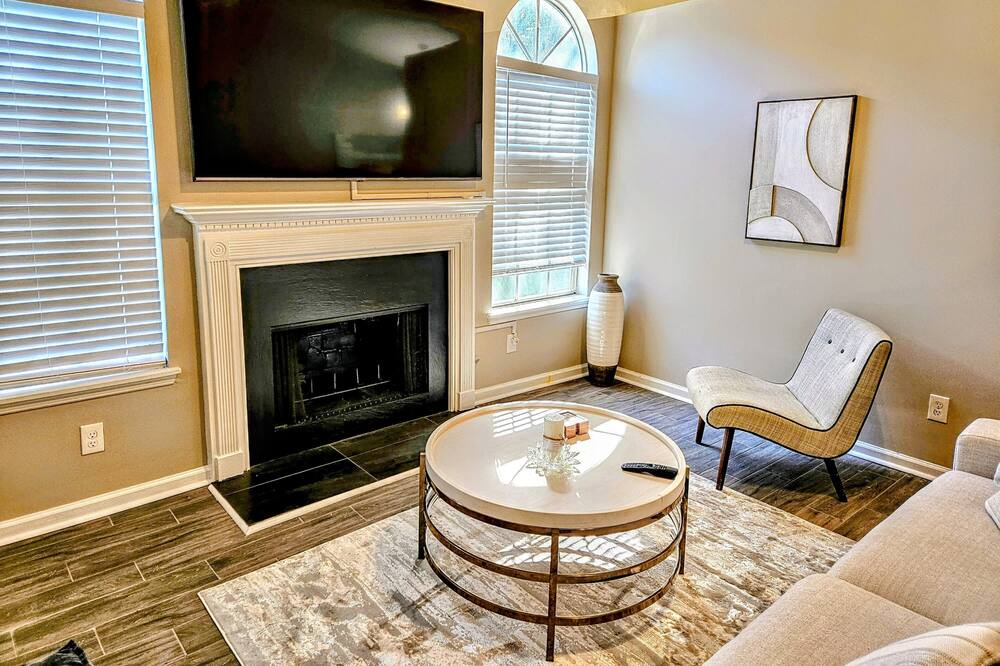 Photo of Livingroom in Decatur