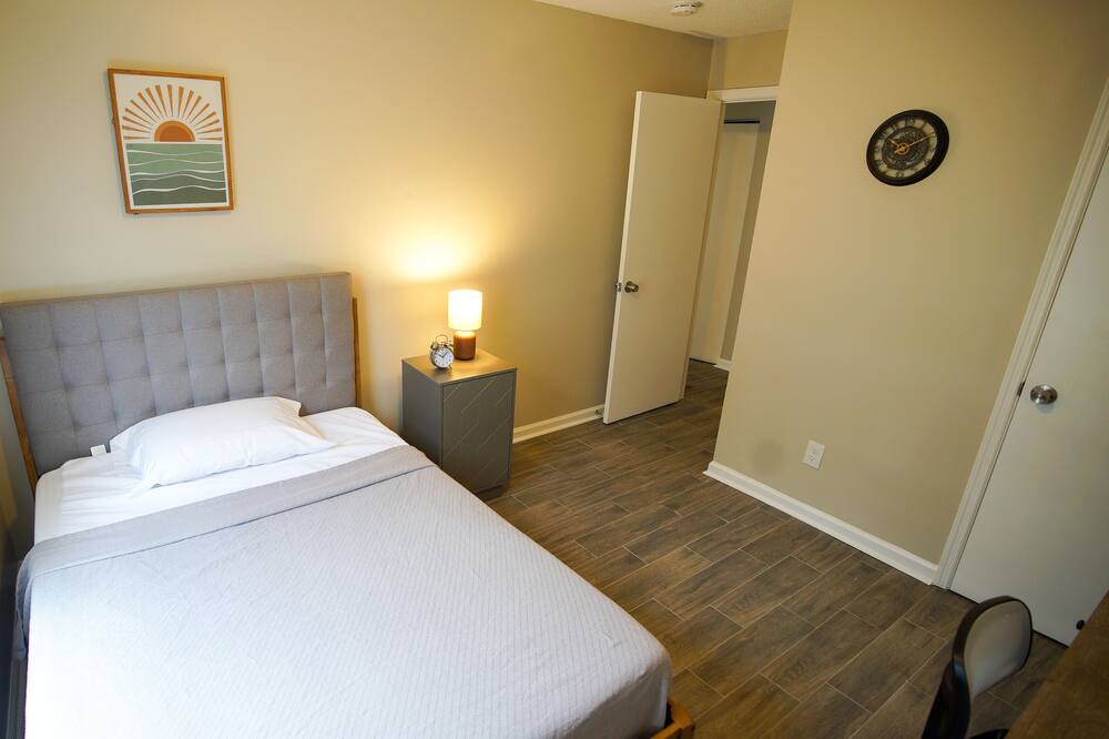 Photo of Bedroom in Decatur