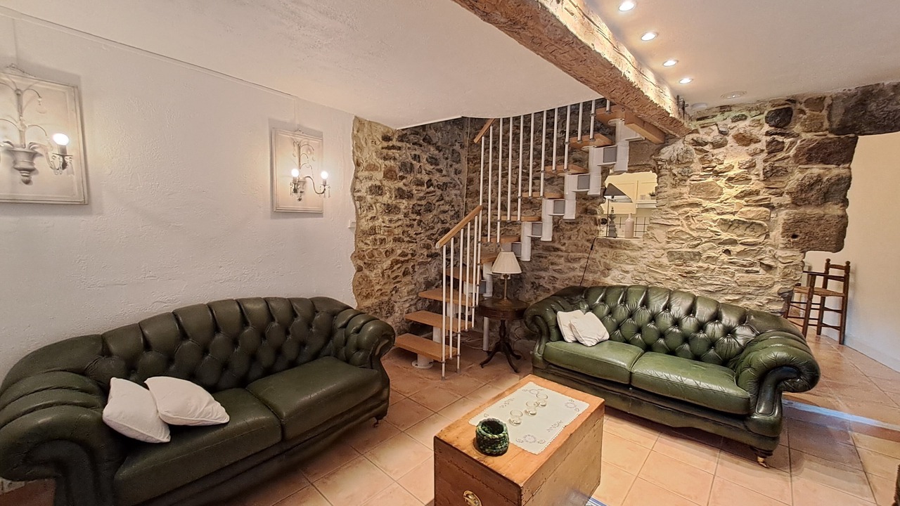 Photo of Livingroom in Sainte-Valiere