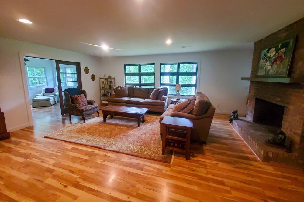 Photo of Livingroom in Zirconia