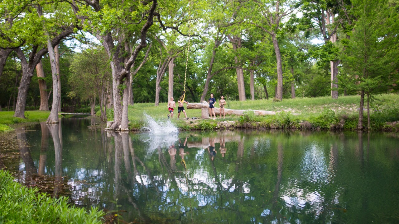 Photo of Others in Leakey
