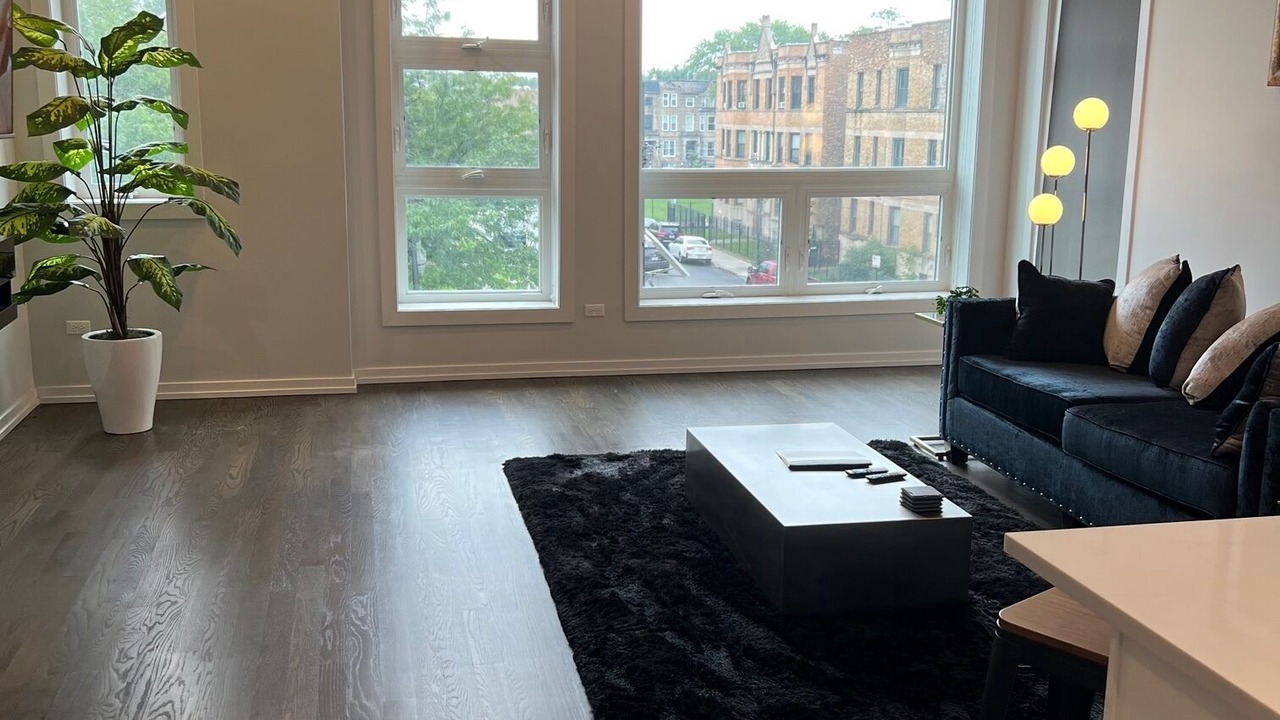 Photo of Others in Grand Boulevard