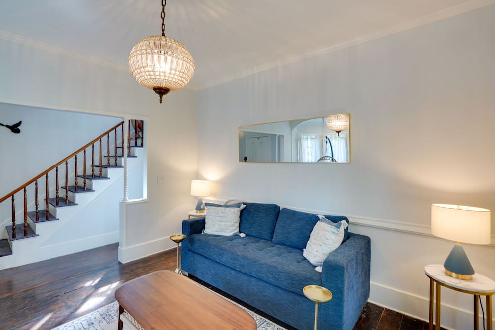 Photo of Livingroom in Purling