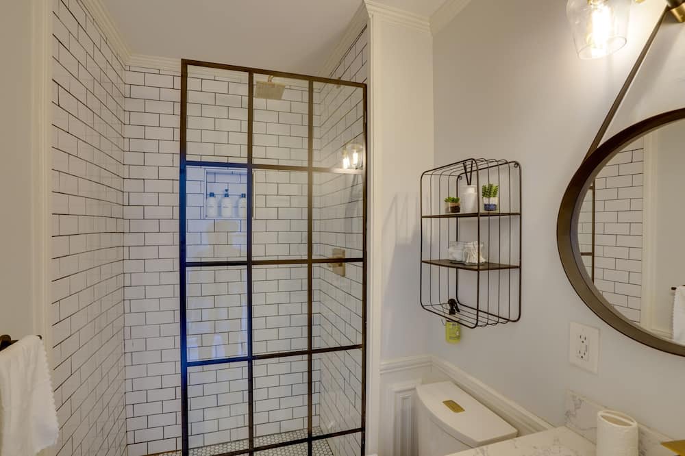 Photo of Bathroom in Purling