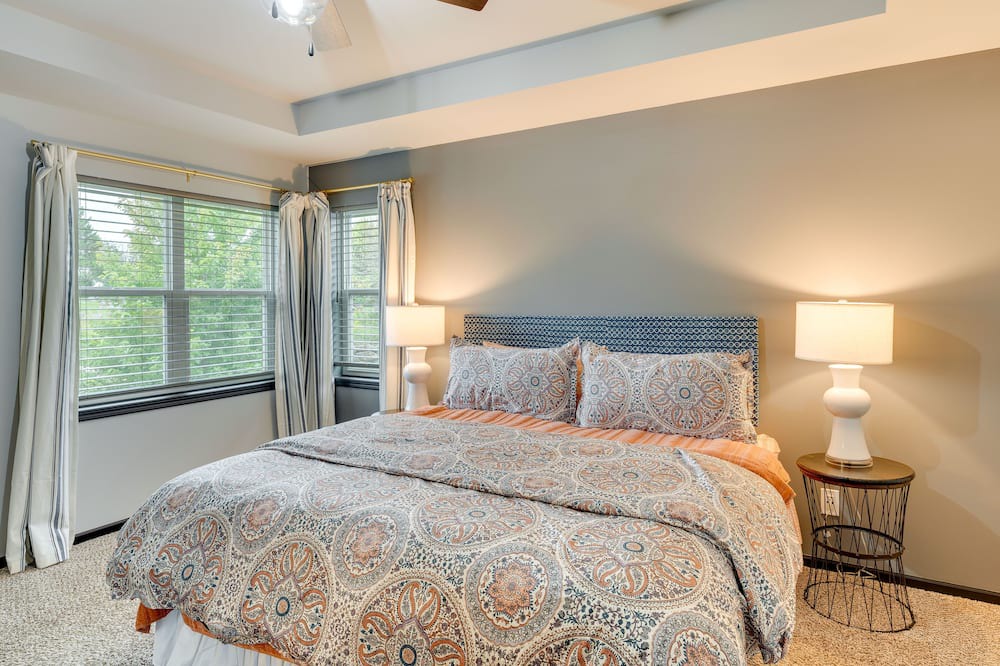 Photo of Others in De Forest