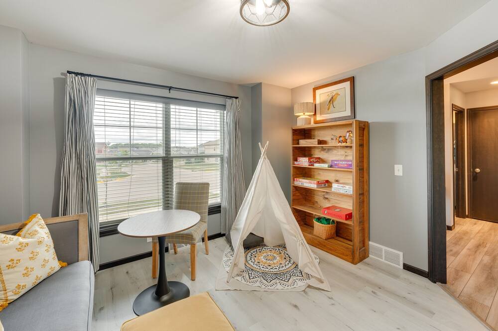 Photo of Others in De Forest