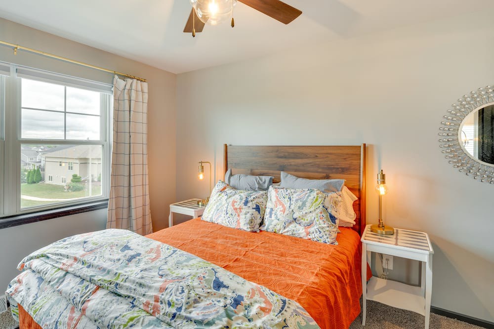 Photo of Others in De Forest