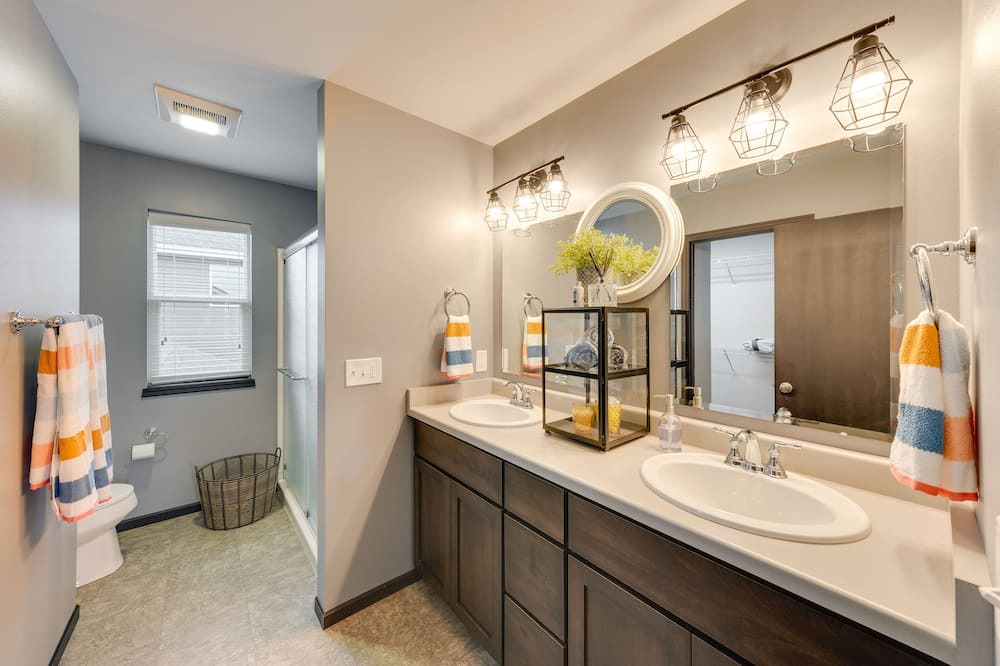 Photo of Bathroom in De Forest