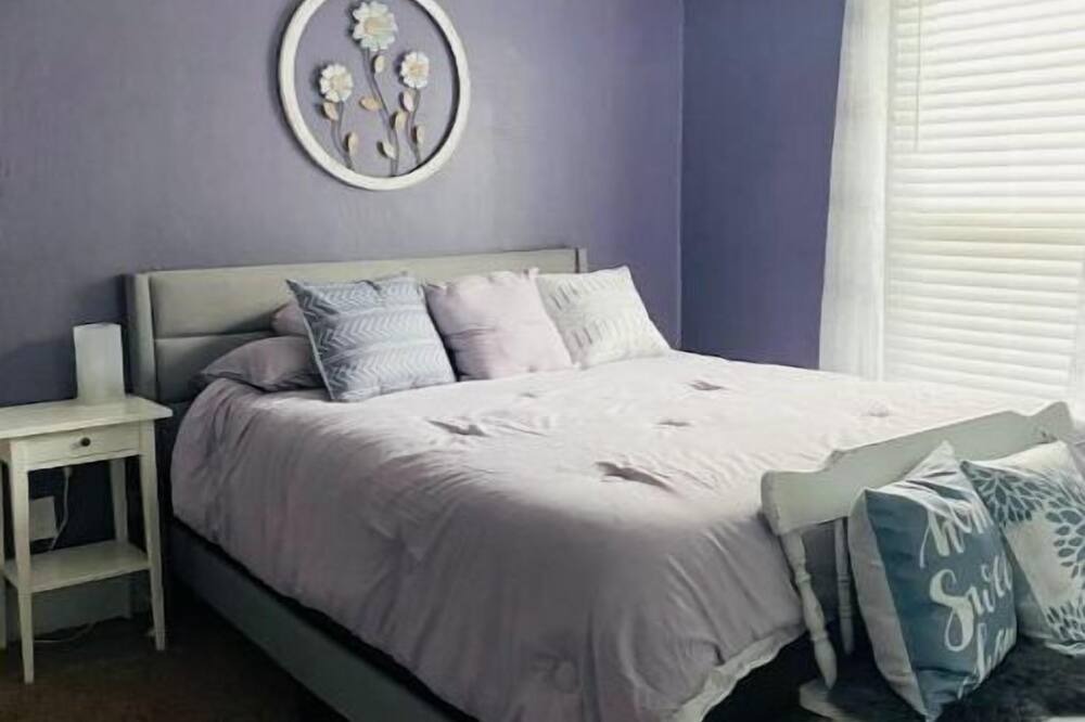 Photo of Bedroom in Enid