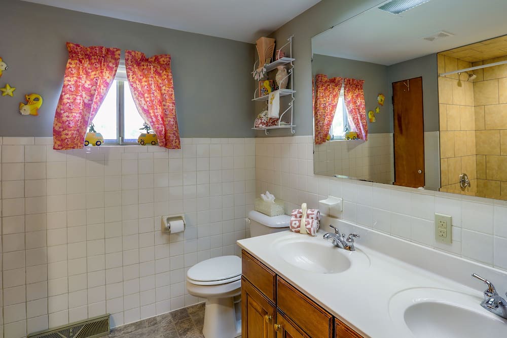 Photo of Bathroom in New Haven