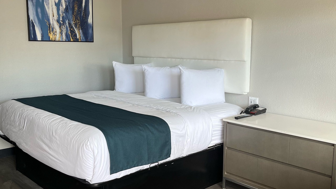 Photo of Bedroom in Uvalde