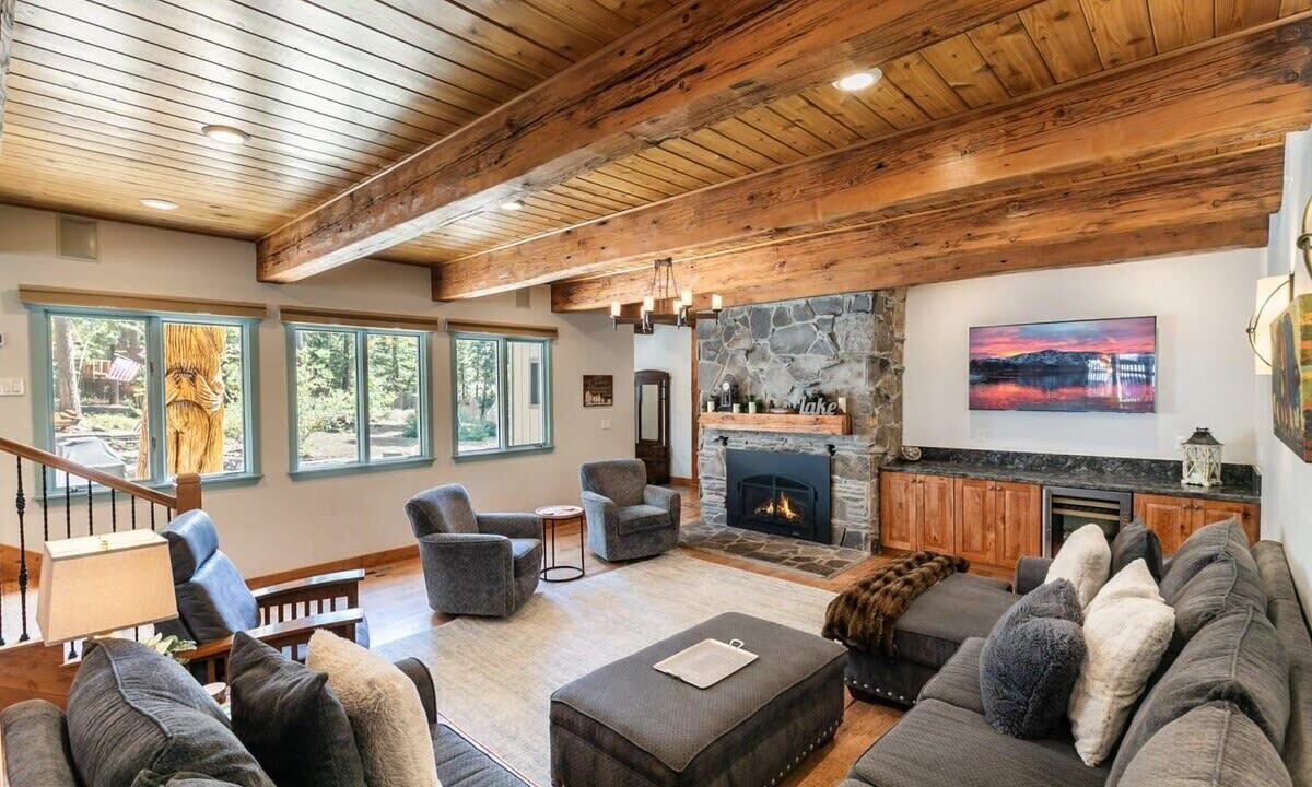 Photo of Livingroom in Carnelian Woods
