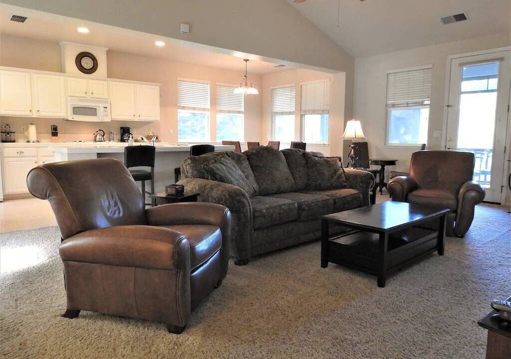 Photo of Livingroom in Angels Camp