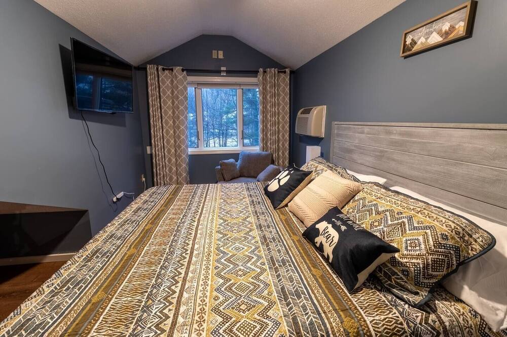 Photo of Others in Bartlett