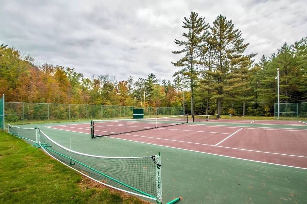 Photo of Others in Bartlett