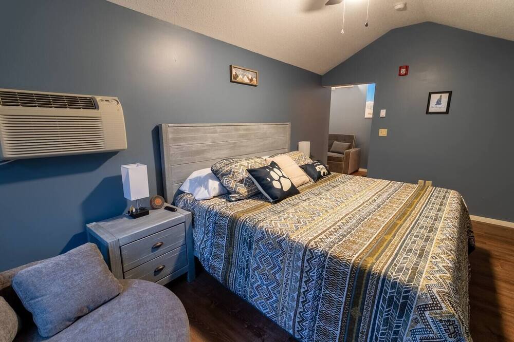 Photo of Bedroom in Bartlett