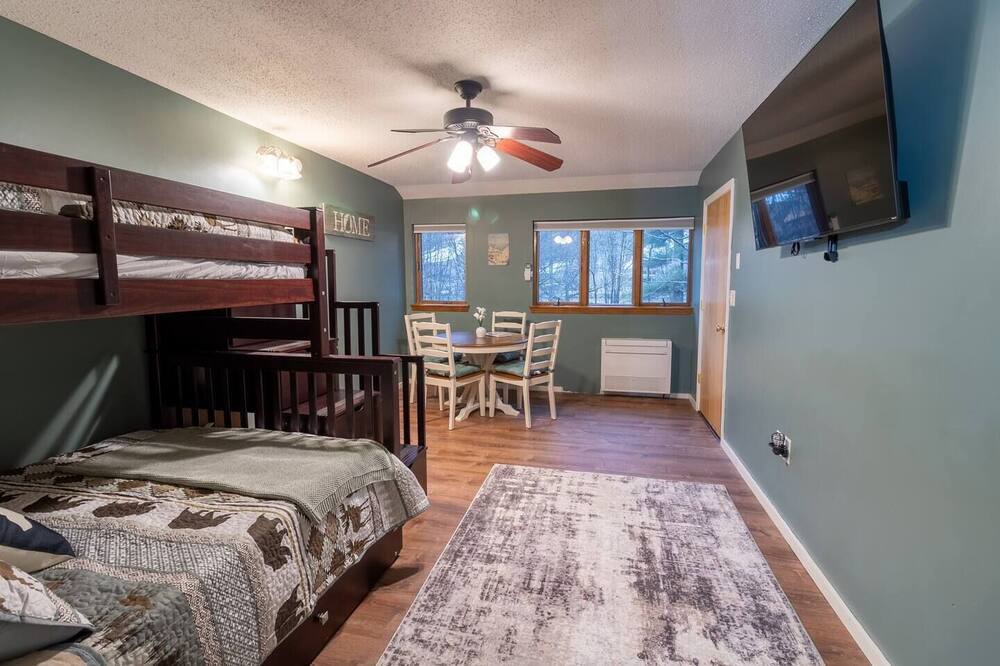 Photo of Bedroom in Bartlett