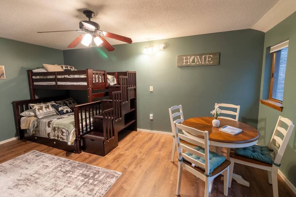 Photo of Others in Bartlett