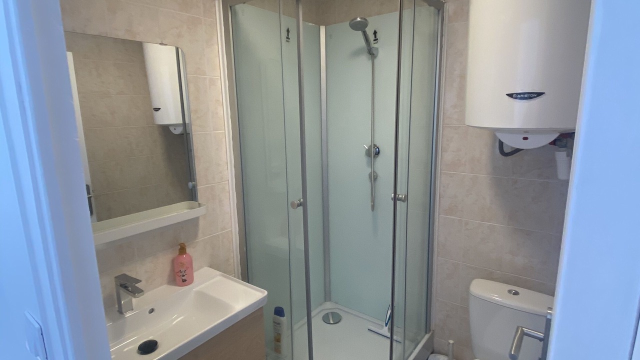 Photo of Bathroom in Esbly