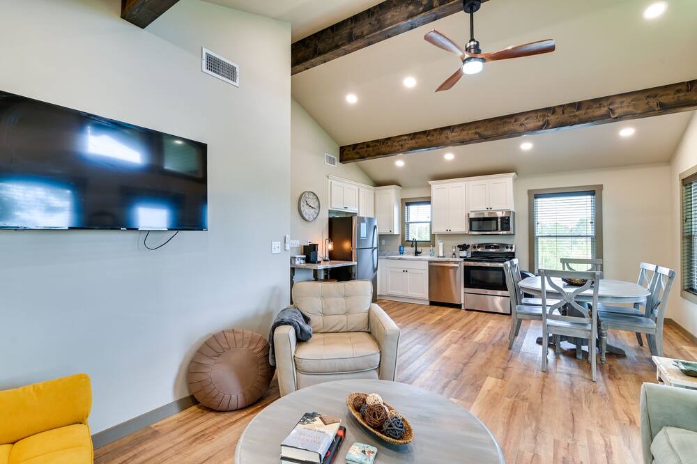 Photo of Livingroom in Wheeler