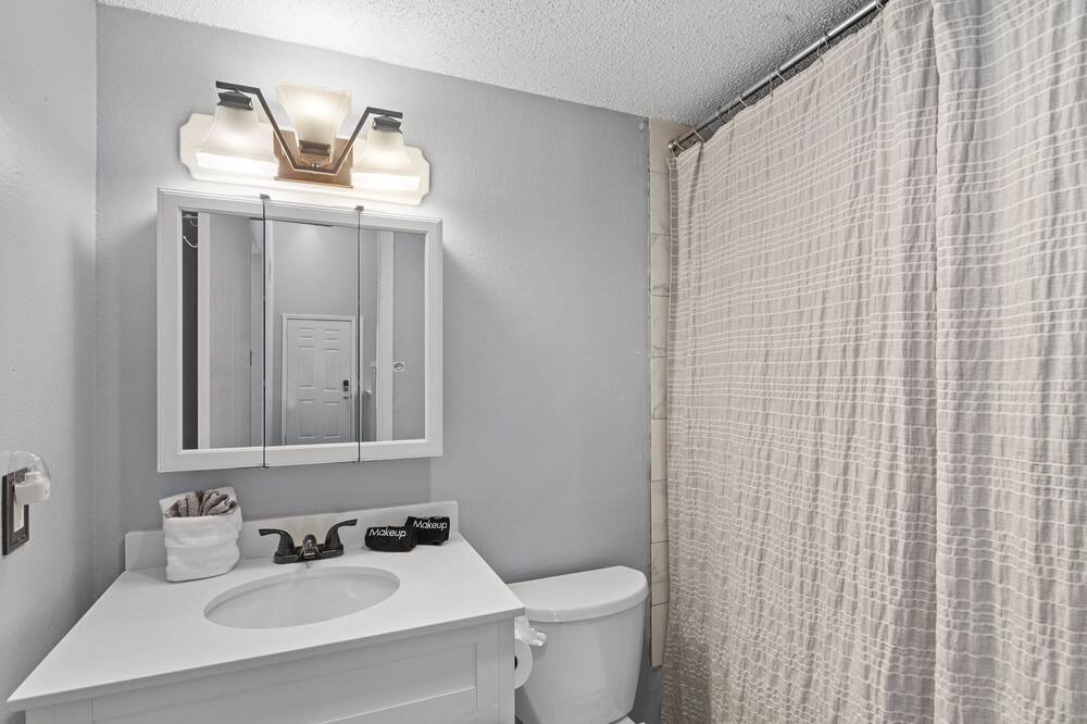 Photo of Bathroom in Wells Branch