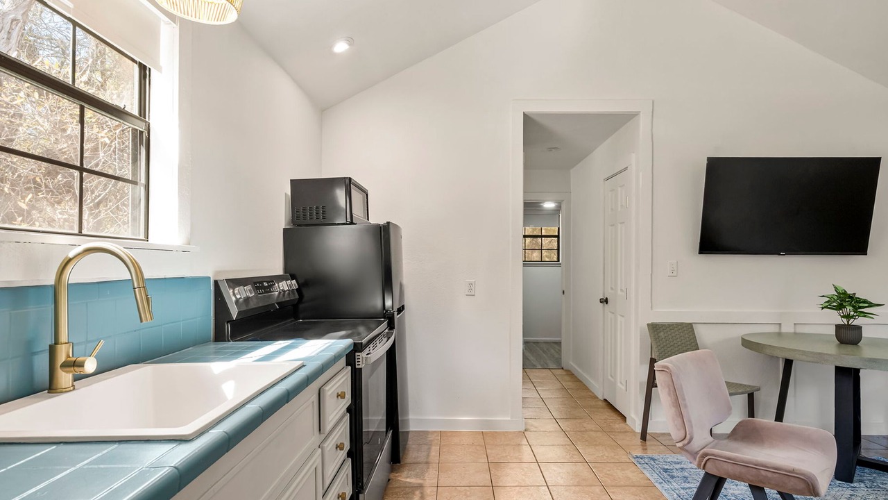 Photo of Kitchen in Canyon Lake