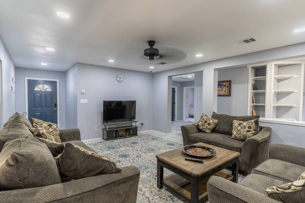Photo of Livingroom in Round Rock