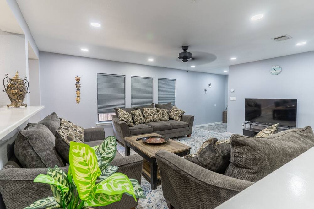 Photo of Livingroom in Round Rock